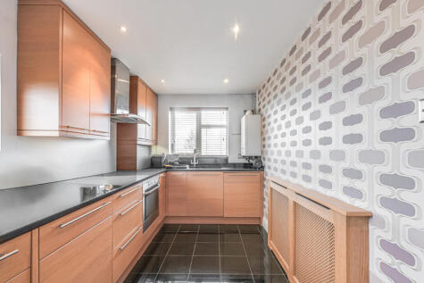 Fernleigh Drive, Leigh-on-sea, SS9