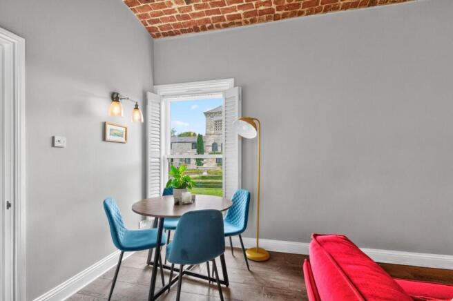 3 bed House for sale Image 5