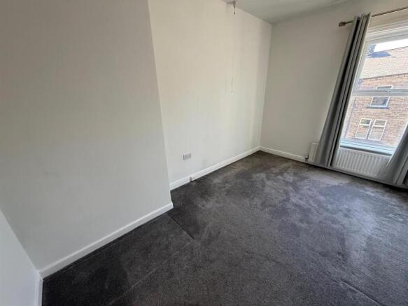 3 bed End of Terrace to rent Image 10