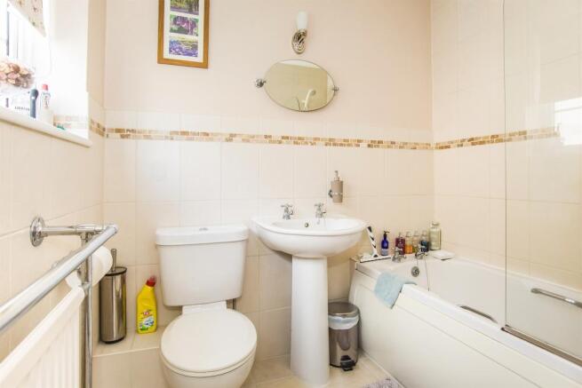 En Suite Bathroom
