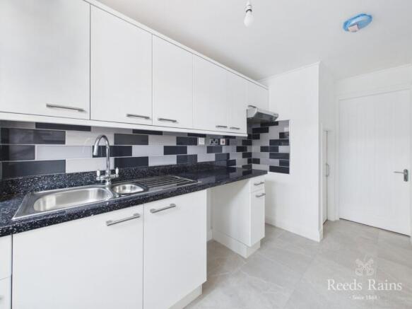 2 bed Terraced for sale Image 9