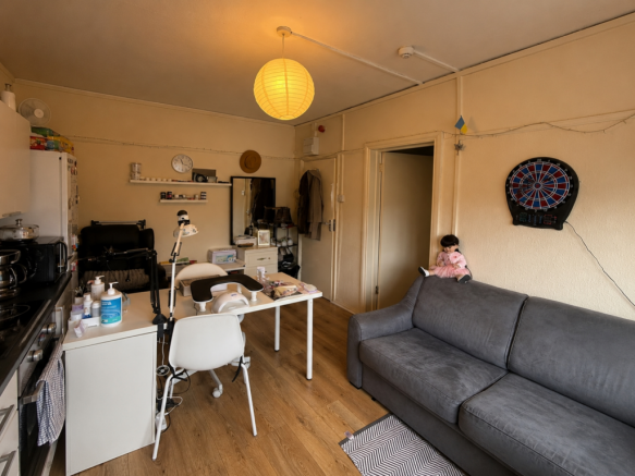 Kitchen Lounge 2