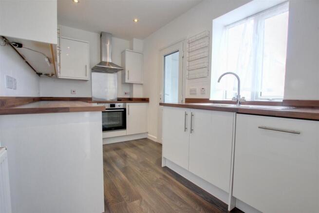 3 bed Semi-Detached for sale Image 5