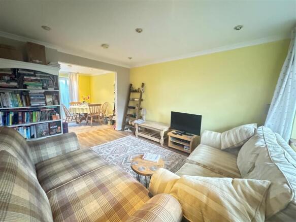 Broom Grove, Knebworth photo 4