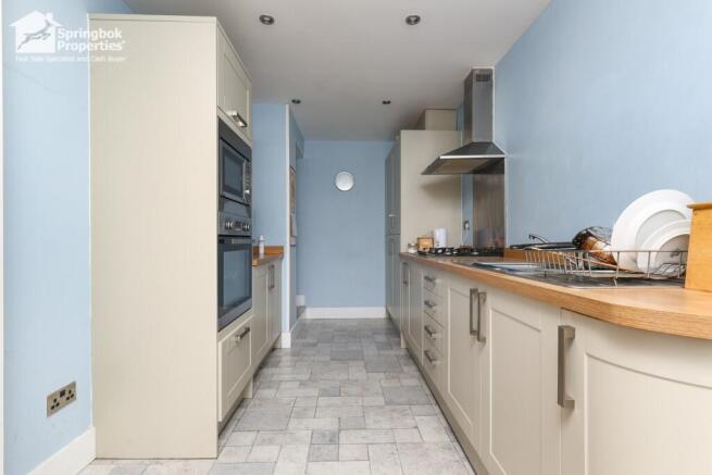 3 bed Detached for sale Image 9