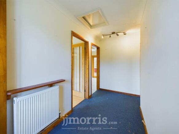 CAM03686G0-PR0020-STILL012.jpg