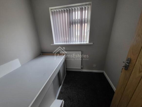 3 bed Semi-Detached to rent Image 6