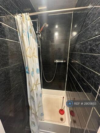 1 bed House Share to rent Image 5