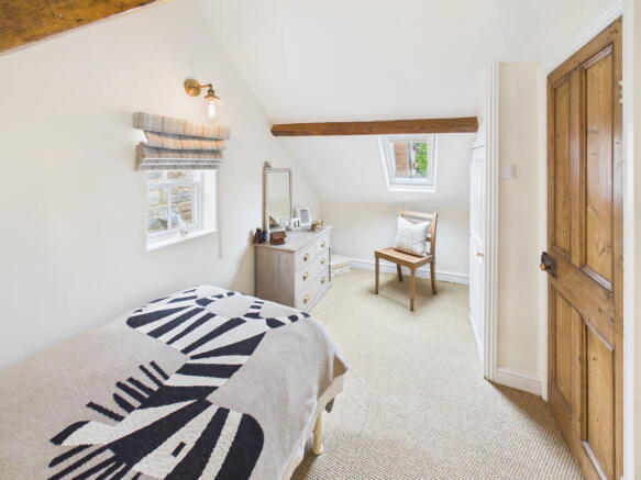 2 bed Cottage for sale Image 10