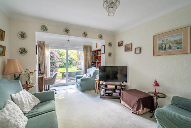 4 bed Semi-Detached for sale Image 3