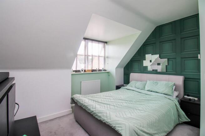 4 bed Detached for sale Image 12
