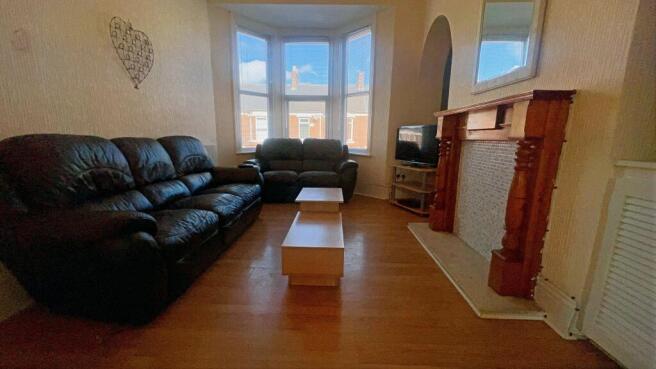 heaton lounge newcas