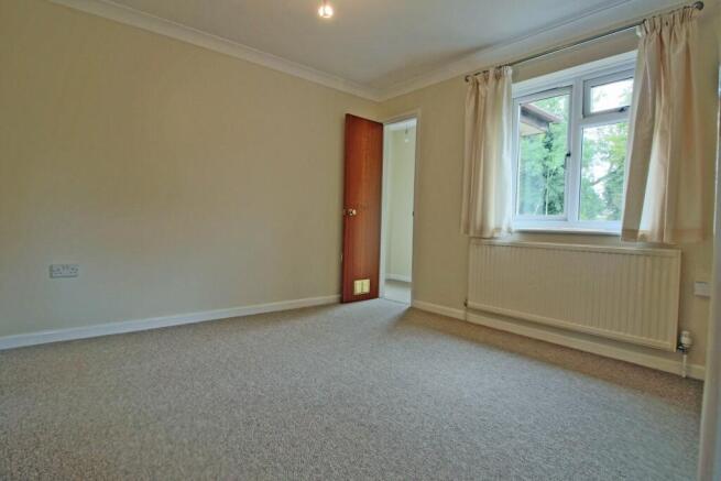3 Anton Bedroom