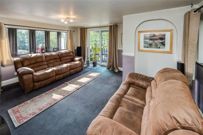 3 bed Semi-Detached for sale Image 4