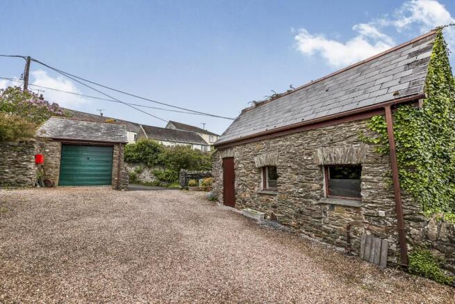Garage and Outbuildi