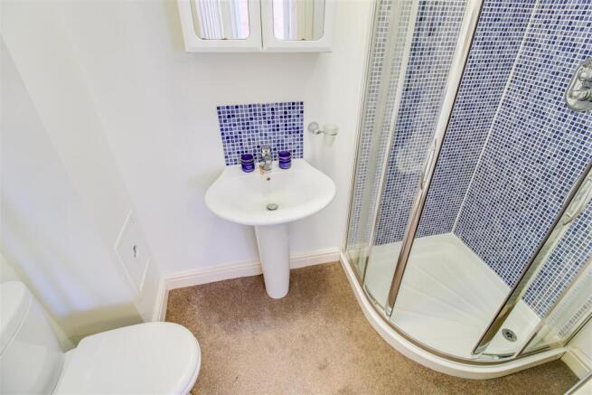 4 bed Semi-Detached for sale Image 9