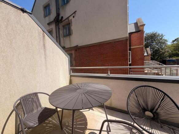 1 bed Flat to rent Image 10
