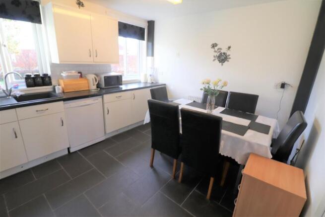 KITCHEN DINER