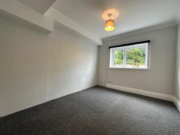 1 bed Flat to rent Image 4