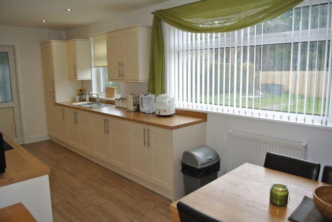 Kitchen Diner 2