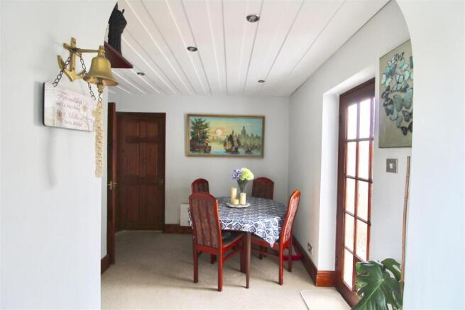 Dining room.JPG