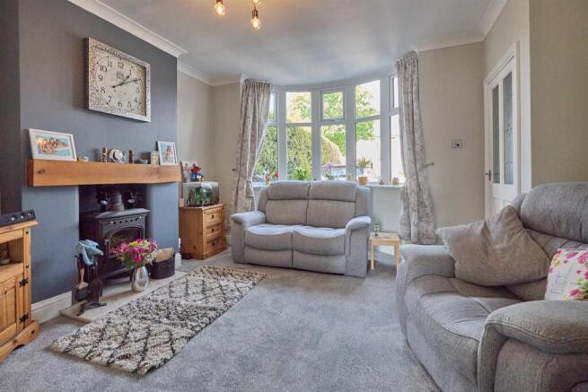 Lounge to Front