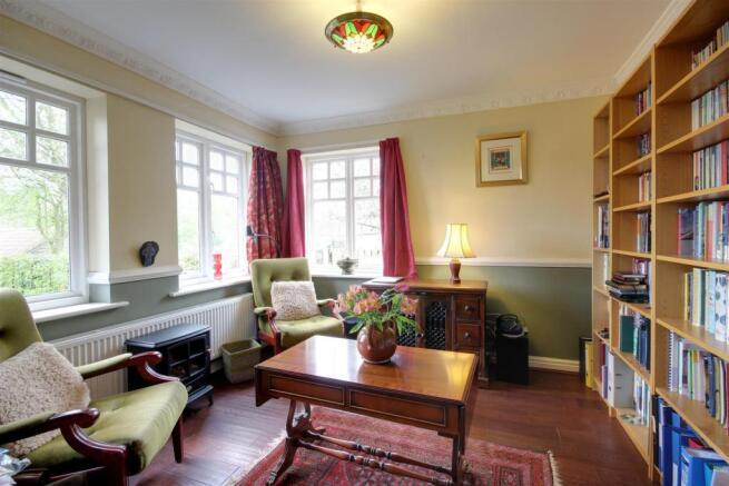 Day/Dining Room