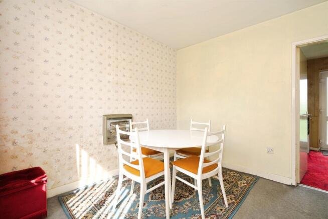 3 bed Semi-Detached for sale Image 7