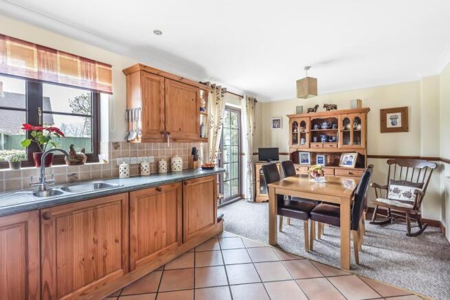 Kitchen/Dining Area