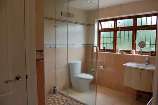 SHOWER ROOM