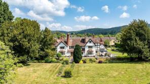 Brook House, Walwyn Road, Malvern WR13 6QX