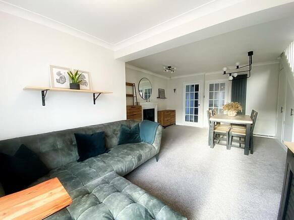 Lounge/Dining Room