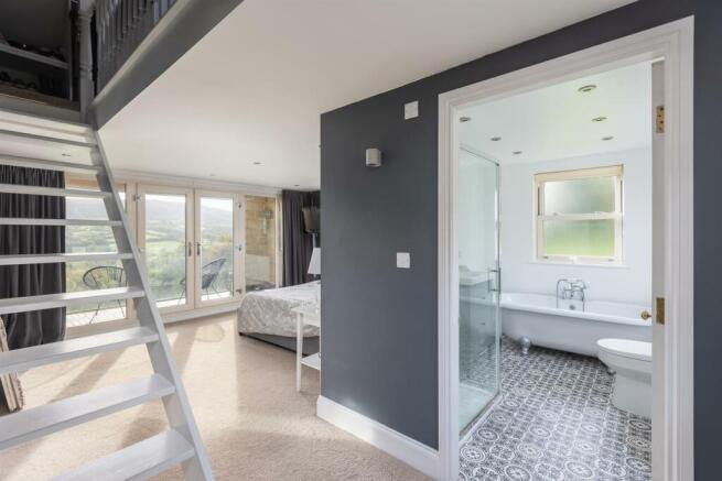 Principal Bedroom Suite