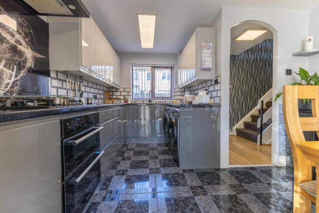 Dining kitchen