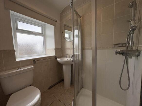 2 bed Terraced to rent Image 11
