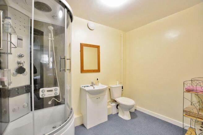 Basement en suite