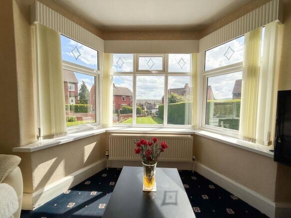 East Close, Huddersfield, HD2 photo 4