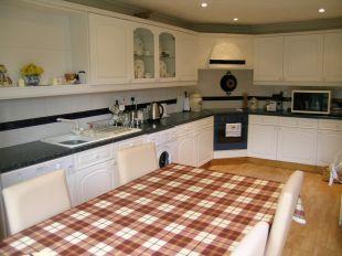 Dining kitchen