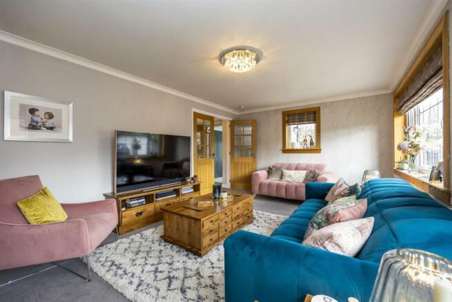 33_CLADDENS_PLACE_LENZIE_026.JPG