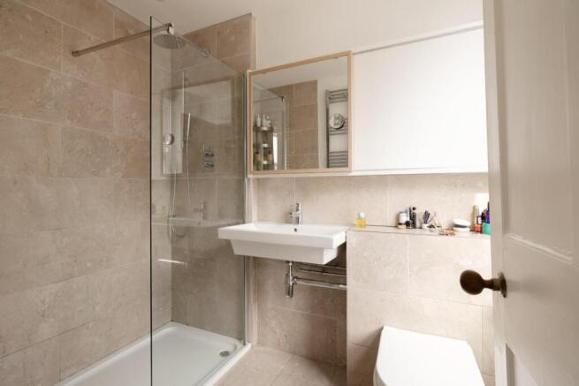 9 bed Detached for sale Image 12