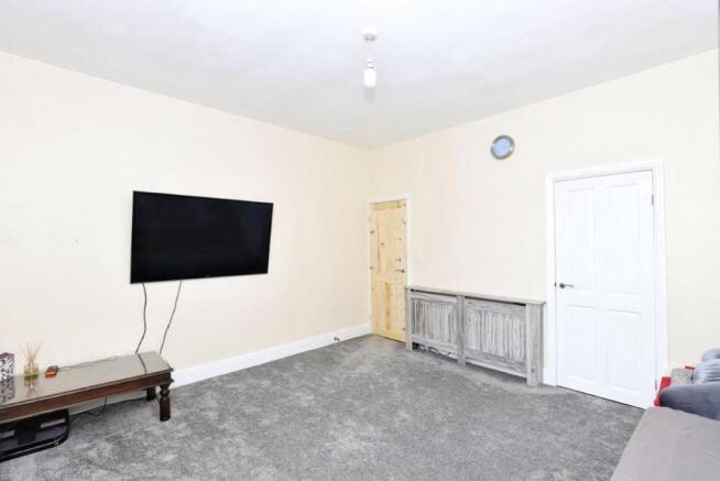 2 bed Flat for sale Image 9