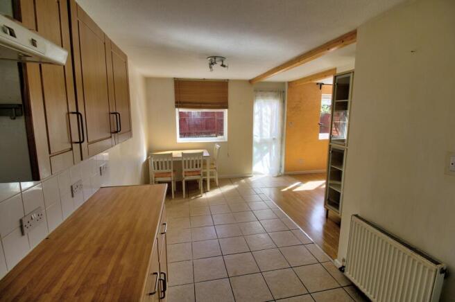 Kitchen/diner photo two
