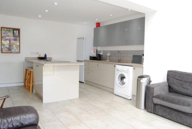 Kitchen/living room