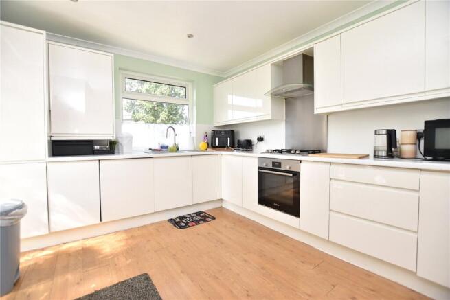 3 bed Semi-Detached for sale Image 5