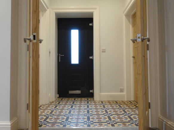 2 bed Apartment for sale Image 5