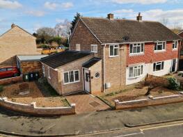 52, Sandwich Road, St. Neots PE19 1TY