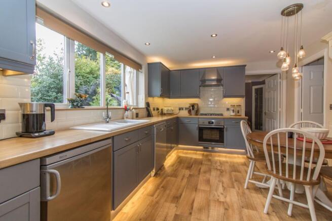 Kitchen/Breakfast
