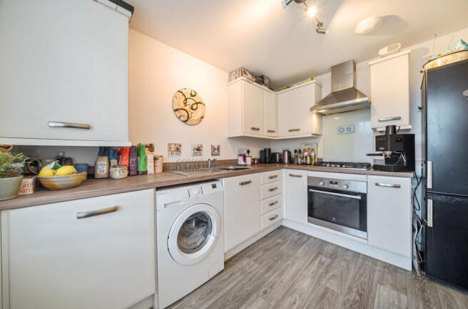 1372602-19-69145d...