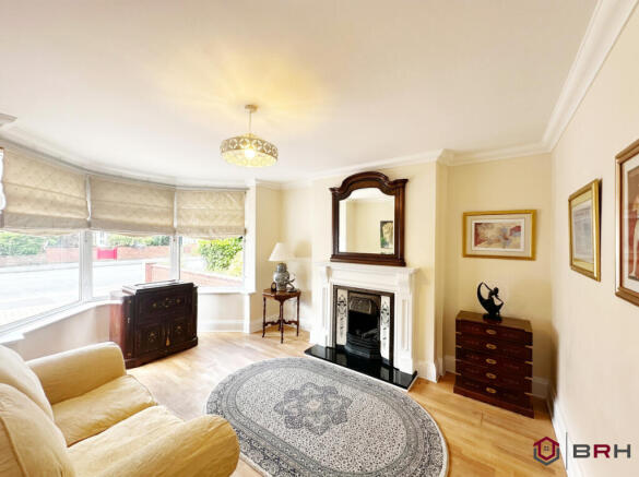 4 bed Semi-Detached for sale Image 5