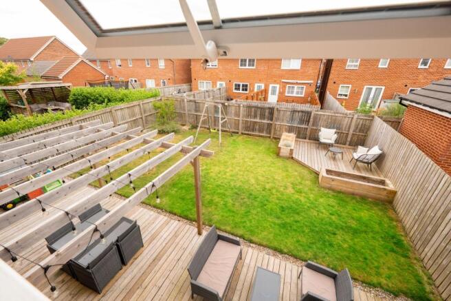 5 bed Detached for sale Image 10